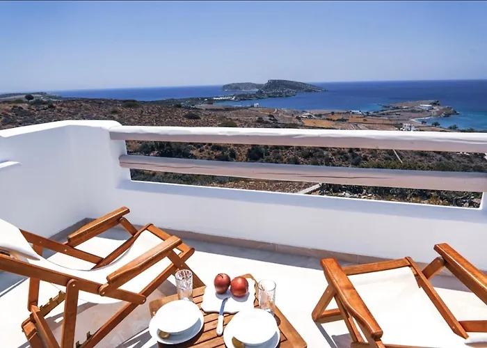 Theasis Luxury Suites Schoinoussa photo