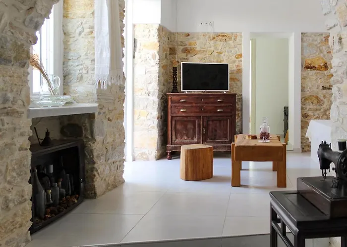 Laina Traditional Guest House Aperathos photo