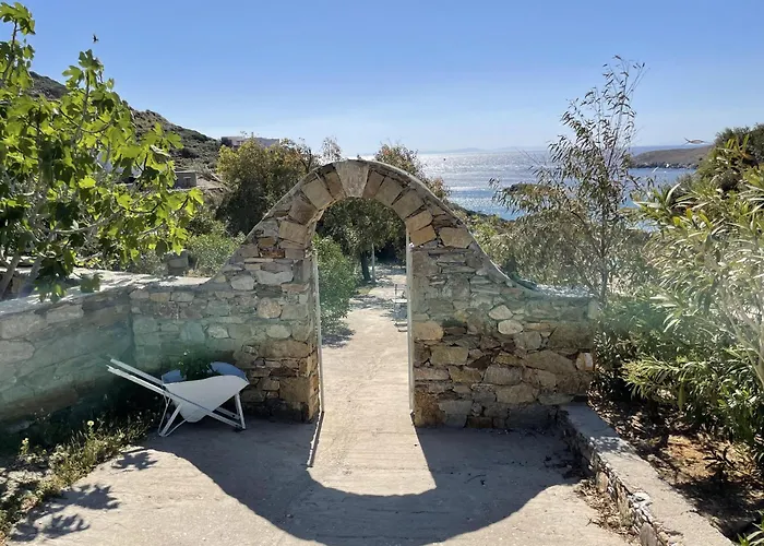 'Paraside' Seaside Villa In Delfini Says Netflix photo