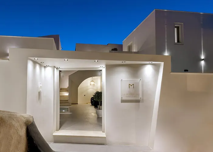 La Madeleine Oia Bed & Breakfast photo