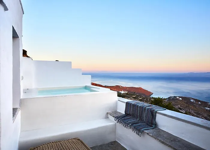 Living Theros Luxury Suites Kardhiani photo